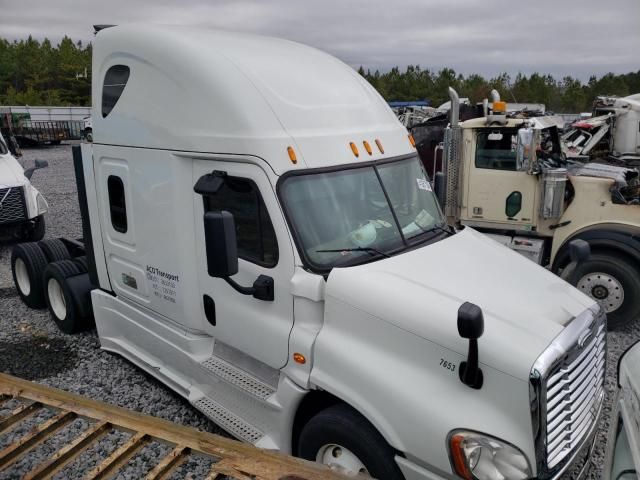 2015 Freightliner Cascadia 125