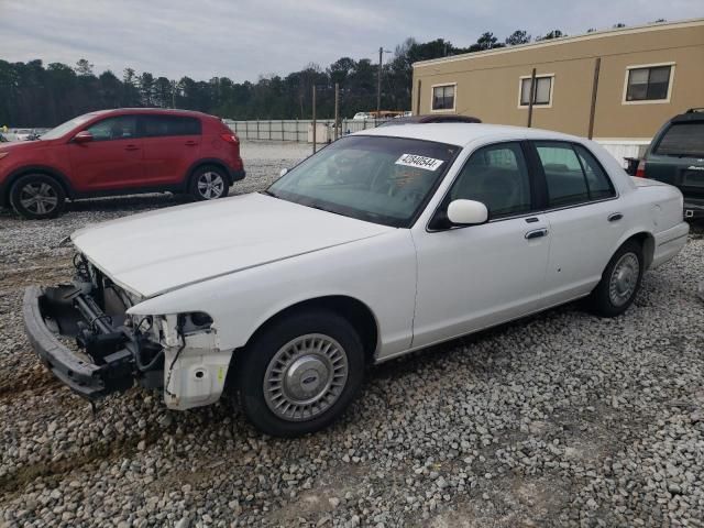 2000 Ford Crown Victoria