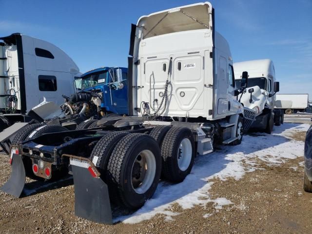 2017 Freightliner Cascadia 113