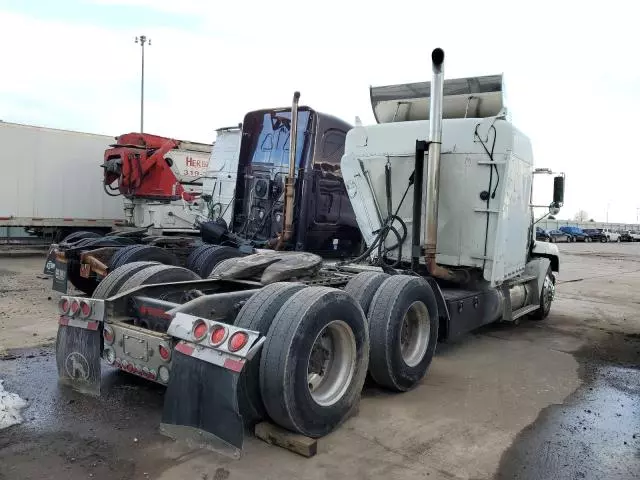 1997 Freightliner Conventional FLD120