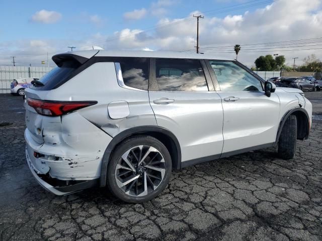 2022 Mitsubishi Outlander SE