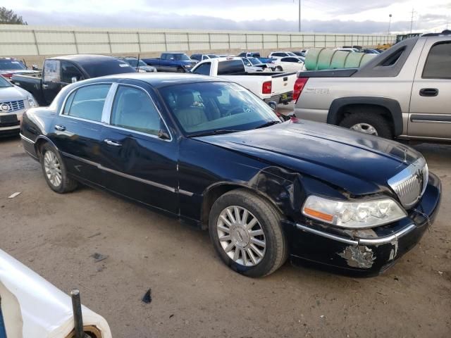 2004 Lincoln Town Car Executive