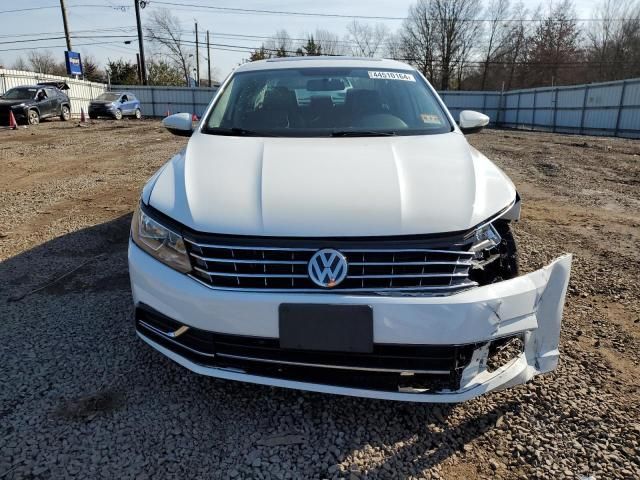 2017 Volkswagen Passat SE