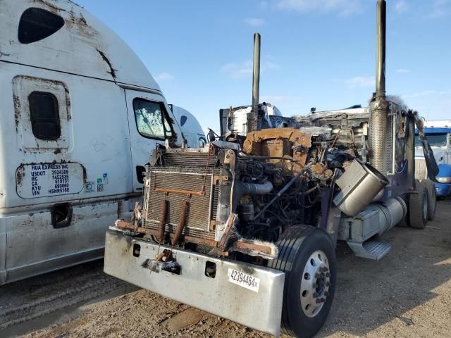 2004 Freightliner Conventional FLD132 XL Classic