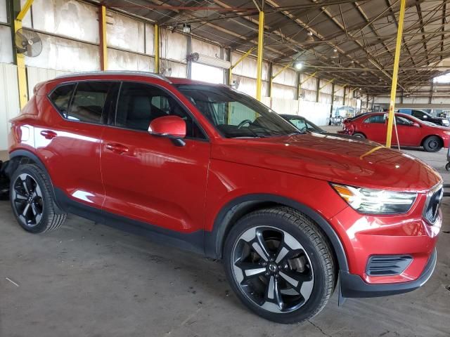 2019 Volvo XC40 T4 Momentum