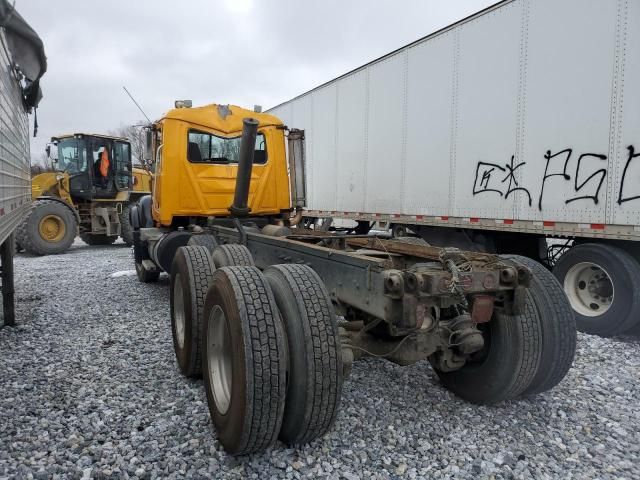 2006 Mack 700 CV700