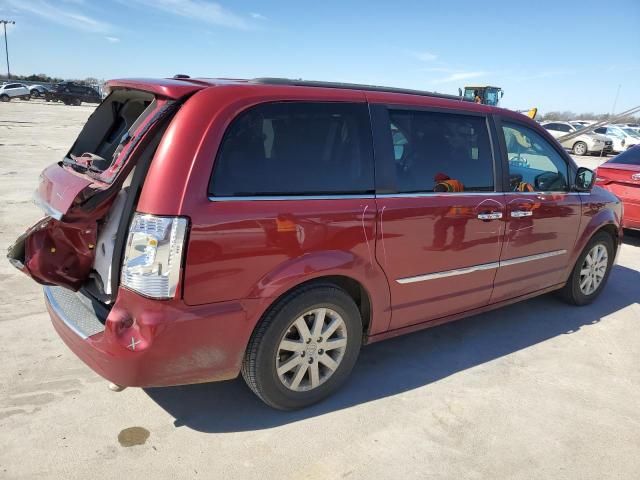 2014 Chrysler Town & Country Touring