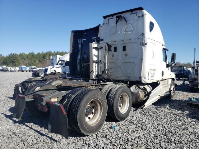 2016 Freightliner Cascadia 125