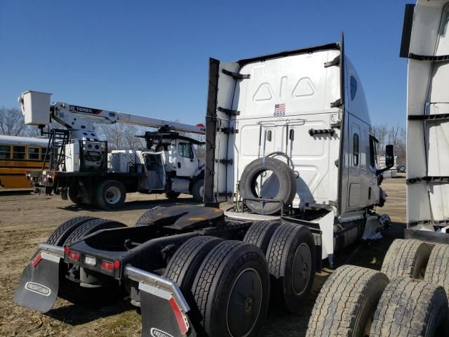 2023 Freightliner Cascadia 126