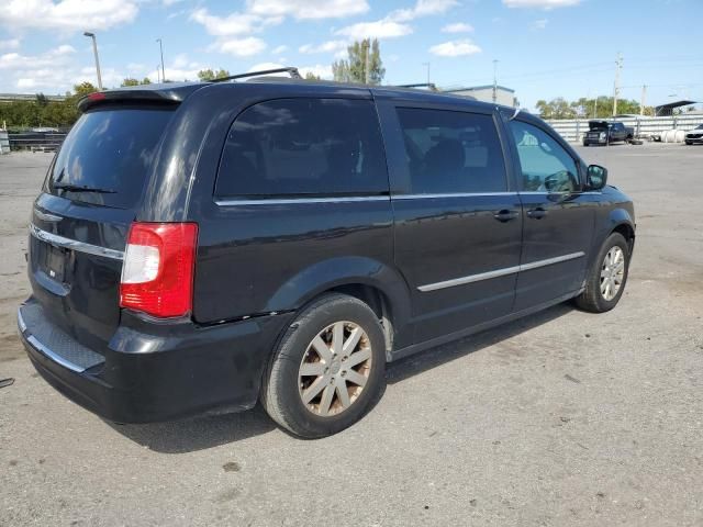 2016 Chrysler Town & Country Touring