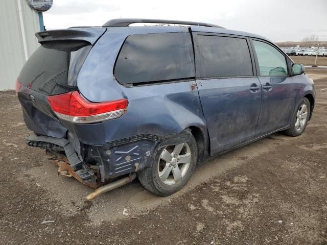 2014 Toyota Sienna LE