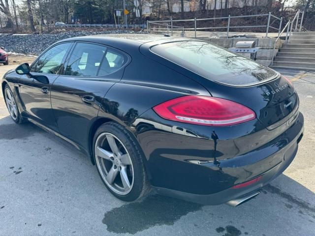 2015 Porsche Panamera 2