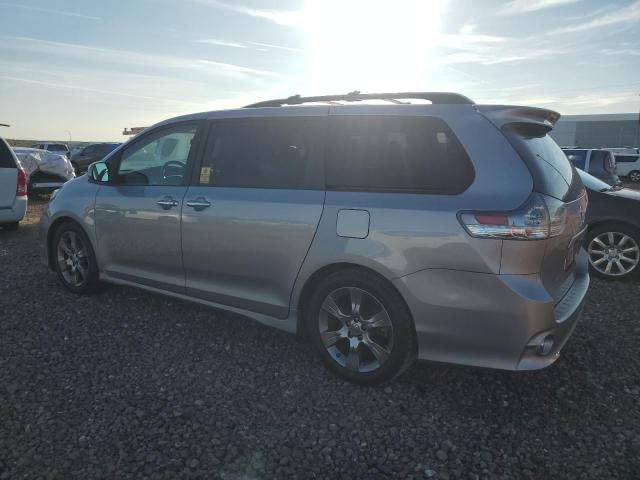 2015 Toyota Sienna Sport