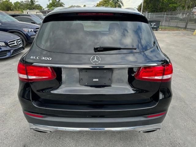 2018 Mercedes-Benz GLC 300