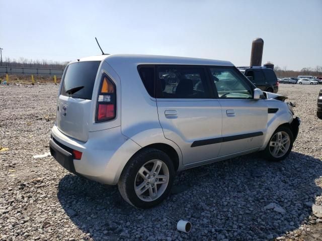 2010 KIA Soul +