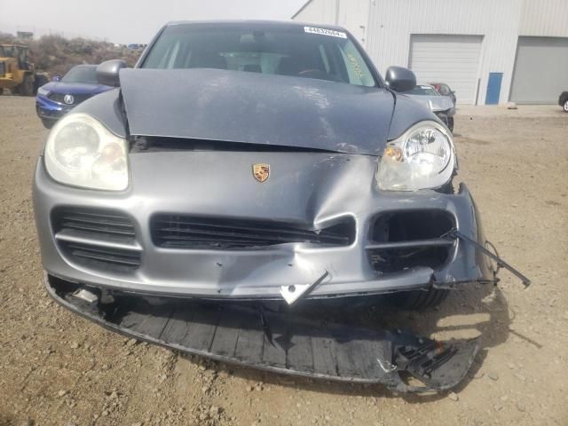 2004 Porsche Cayenne