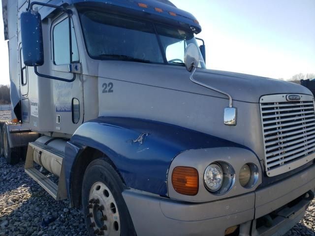 2000 Freightliner Conventional FLC120