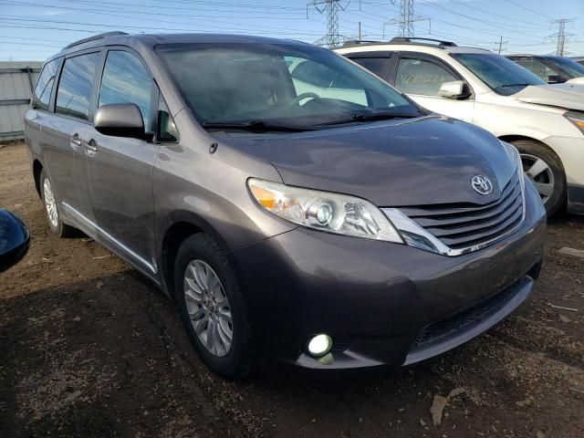 2011 Toyota Sienna XLE