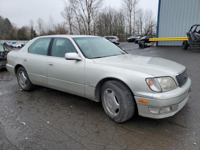 2000 Lexus LS 400