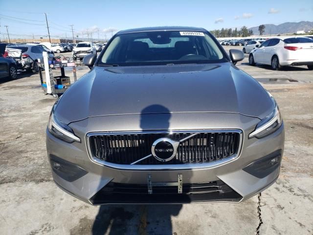 2021 Volvo S60 T5 Momentum