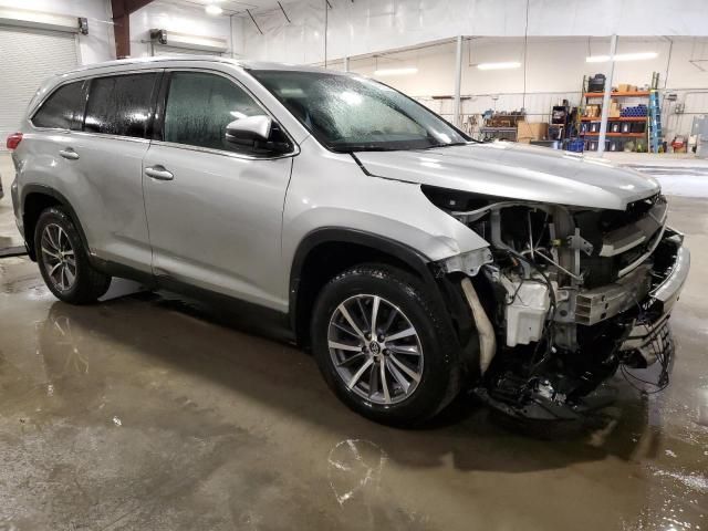 2019 Toyota Highlander SE