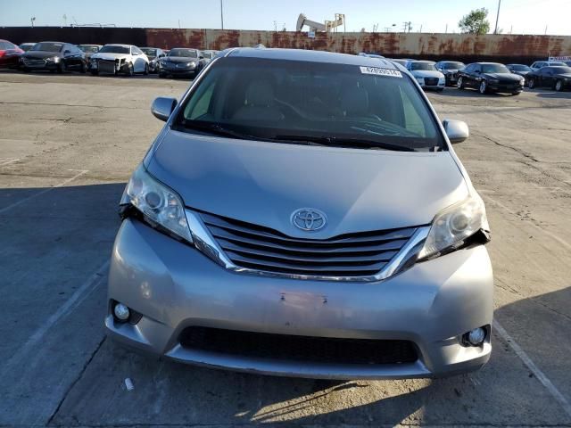 2016 Toyota Sienna XLE