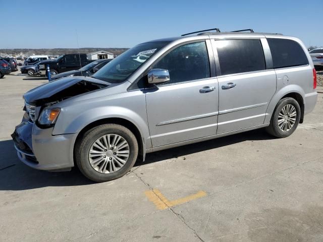 2015 Chrysler Town & Country Touring L