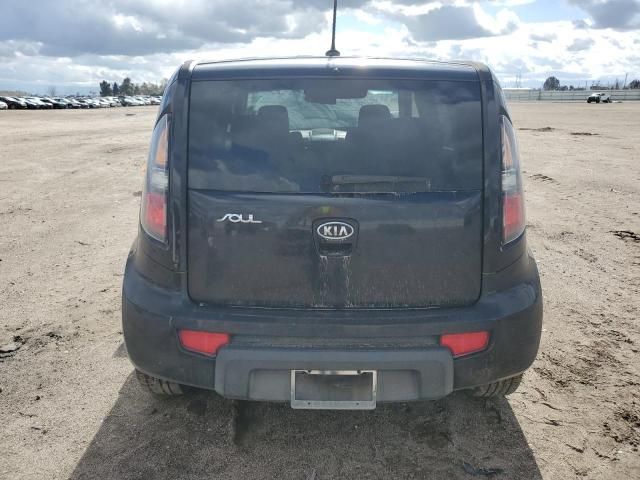 2011 KIA Soul +