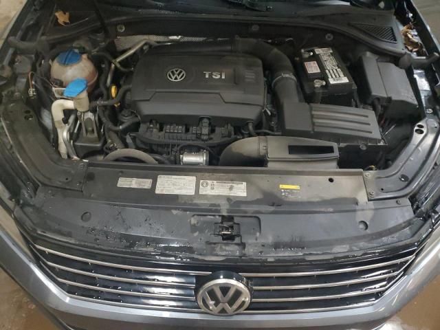 2016 Volkswagen Passat SE