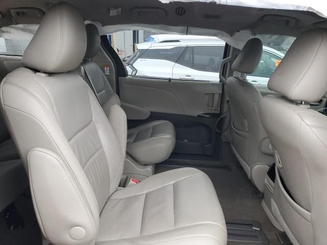 2016 Toyota Sienna XLE