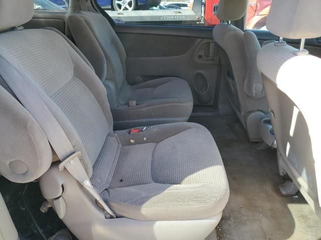 2006 Toyota Sienna CE