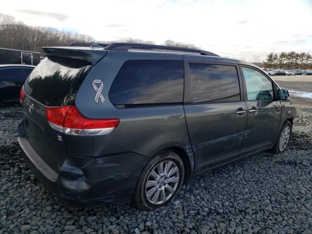 2012 Toyota Sienna XLE