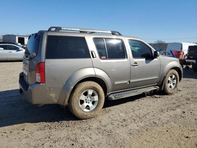 2006 Nissan Pathfinder LE