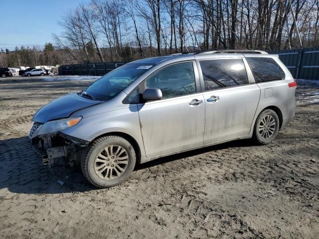 2013 Toyota Sienna XLE