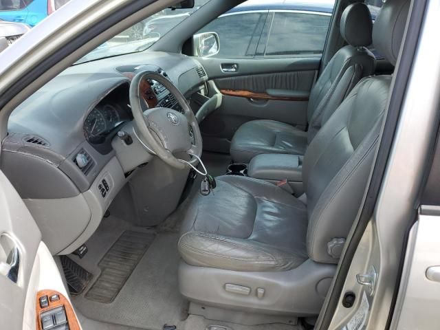 2004 Toyota Sienna XLE