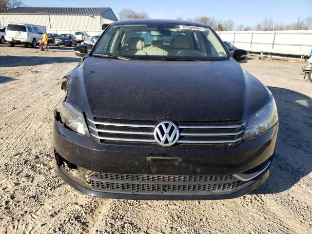 2013 Volkswagen Passat SE