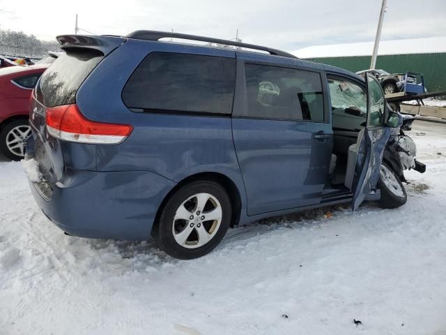 2014 Toyota Sienna LE