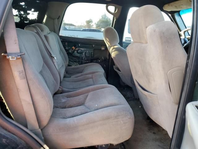 2002 Chevrolet Tahoe C1500