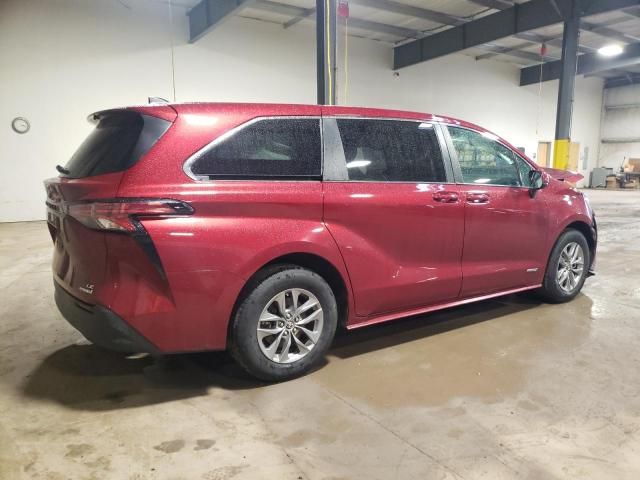 2021 Toyota Sienna LE