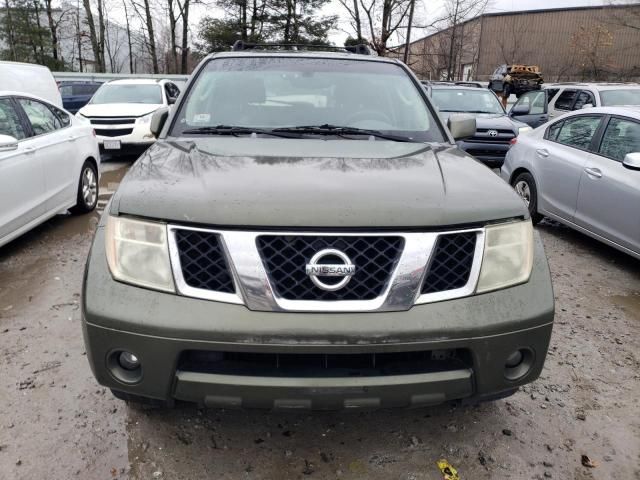 2005 Nissan Pathfinder LE