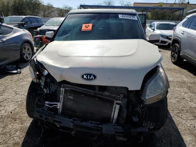 2010 KIA Soul +