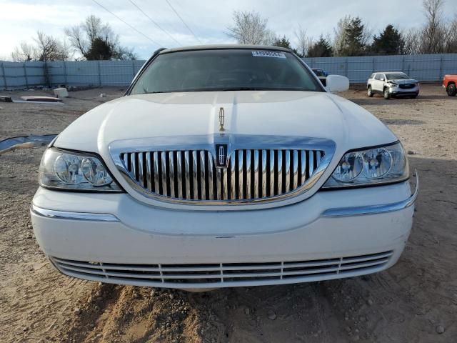 2006 Lincoln Town Car Signature