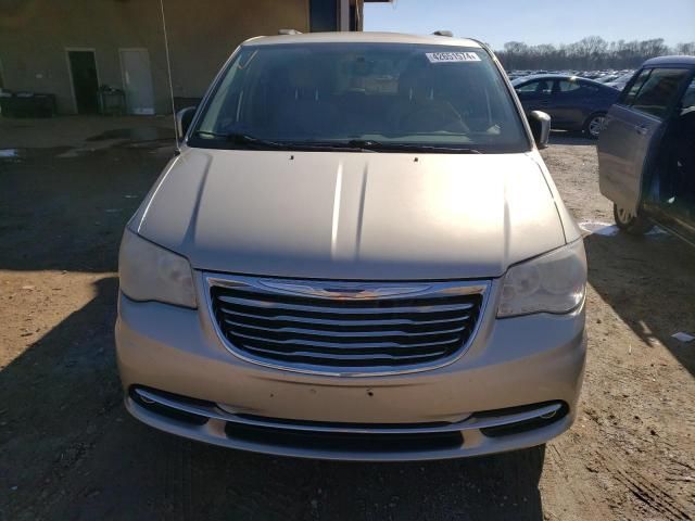 2013 Chrysler Town & Country Touring