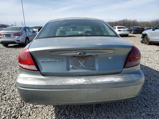 2005 Ford Taurus SE