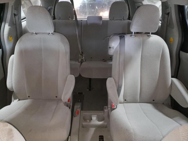 2011 Toyota Sienna LE