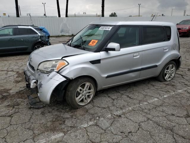 2010 KIA Soul +