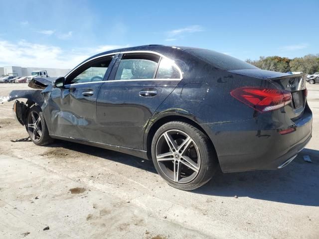 2019 Mercedes-Benz A 220