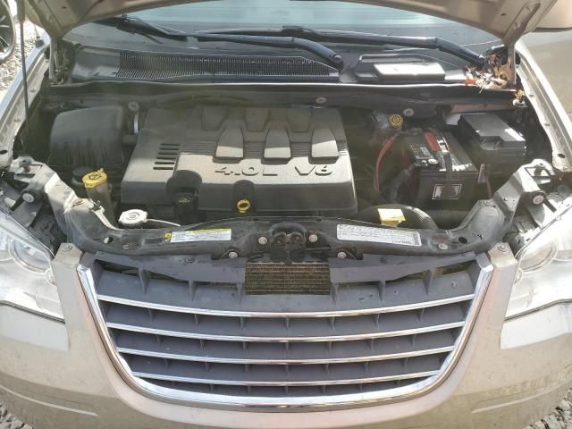 2009 Chrysler Town & Country Touring