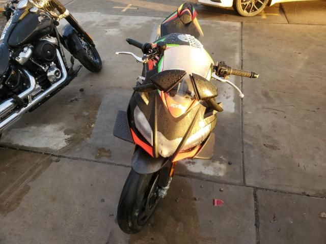 2020 Aprilia RSV4 1100