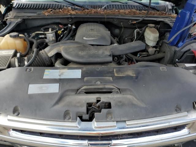 2004 Chevrolet Suburban C1500